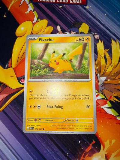 Carte Pok�mon Pikachu 025-165 MEW Ecarlate Violet Pok�mon 151 FR NEUF