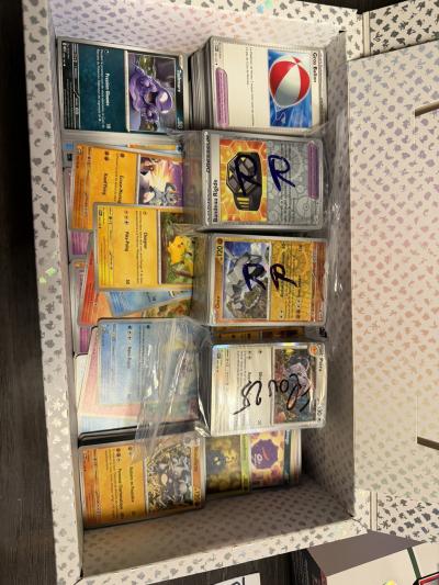 Pokemon 151 Gros Lot (1091 Com , 250 Reverse,  et 118 Holo Upc 151 )