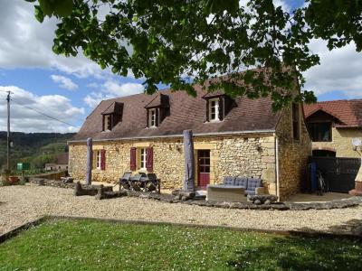 Maison+saint-l%26eacute%3Bon-sur-v%26eacute%3Bz%26egrave%3Bre+210+m%26sup2%3B+8+pi%26egrave%3Bces