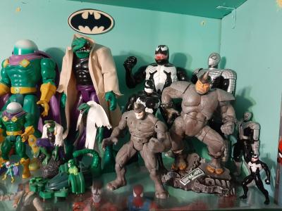 lot figurines spiderman marques diverses vendu dans l etat