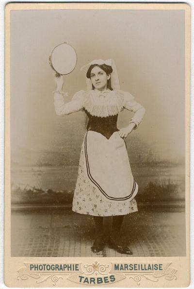 Carte photo album photo costume Tarbes vers 1890-1900