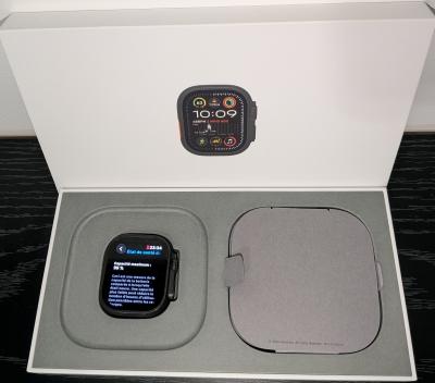 Apple Watch Ultra 2 (49mm)   Noir Titane   Bracelet Oc�an Noir   Batterie 99%