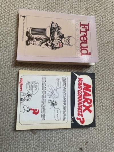 Lot de 2 bandes dessin�es - livres illustr�s didactiques sur Freud et sur Marx