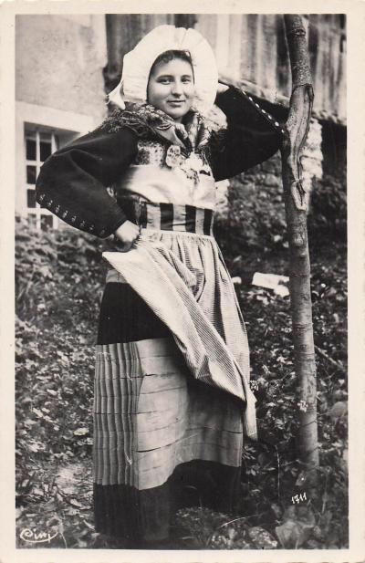 73 SAINT COLOMBAN DES VILLARDS COSTUME DU PAYS