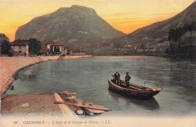 38 GRENOBLE L ISERE ET LE CASQUE DE NERON