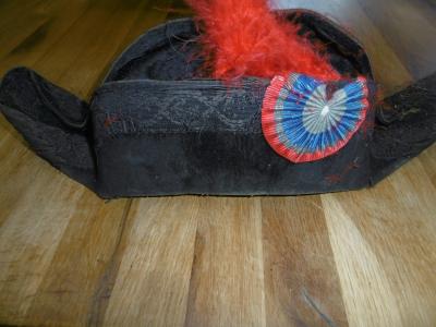 bicorne casque a identifier