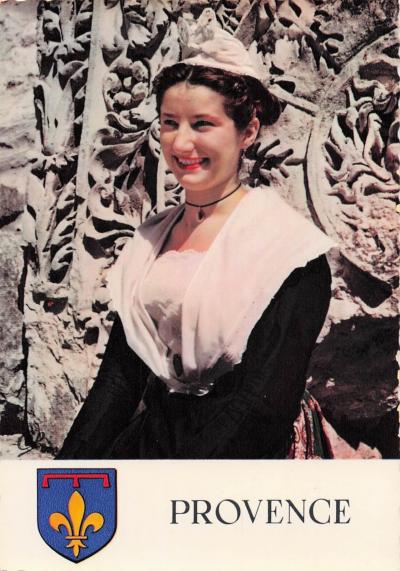 13 ARLES COSTUME D ARTISANE D ARLES