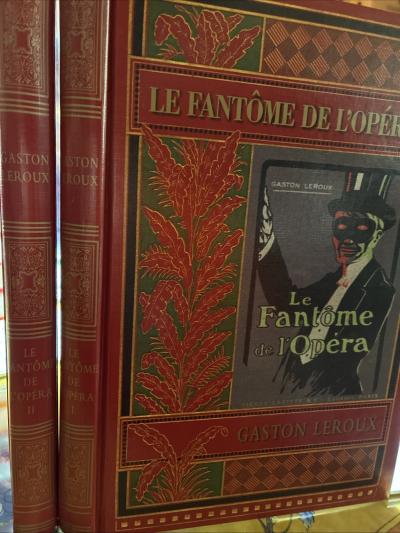 2 VOLUMES Voyages extraordinaires par Jules verne, LE FANTOME DE L OPERA