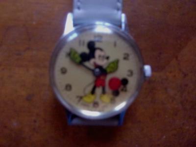 Montre MICKEY DisneyLand m�canique Ann�es 60 Trotteuse OREILLES MICKEY, R�vis�e