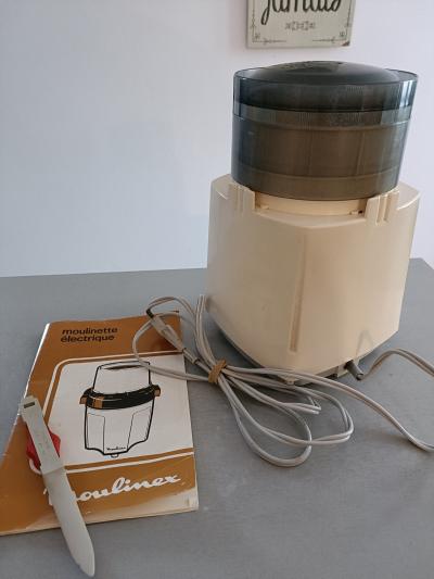 ROBOT MOULINETTE MOULINEX BLANC MARRON TYPE ME2B ANNEE 70 VINTAGE