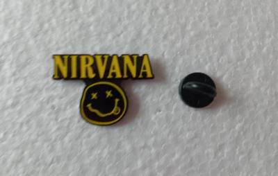 pin's pin m�tal sigle logo embl�me Groupe NIRVANA :  2 par 3 cm