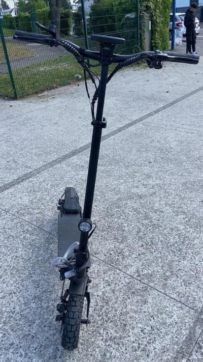 Trottinette Ausom L1 1100W Peak 70km Autonomie NFC 45km-h Adulte Pliable