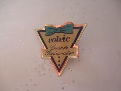 PINS  BOISSON EAU VOLVIC GRANDE RESTAURATION