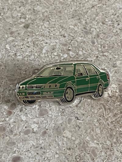 Pin s Volkswagen Passat Verte