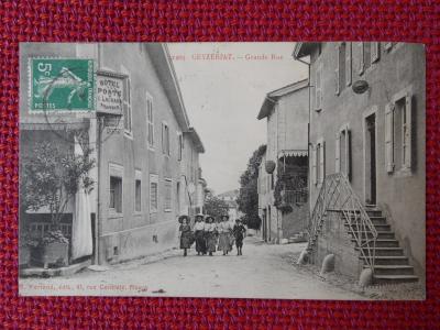 CPA 01 AIN Ceyz�riat Grande Rue Poste Costume (10540)