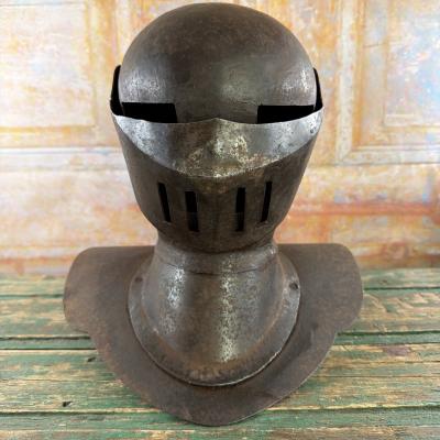 Casque M�di�val Chevalier en Fer D�coration Ch�teau Style Game Of Thrones Armure