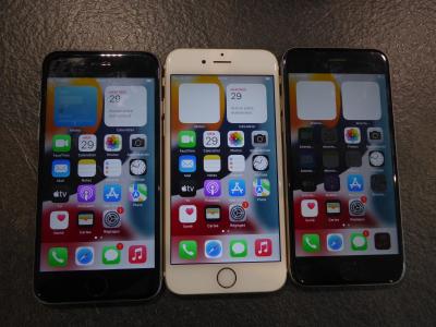LOT 3 TELEPHONES APPLE IPHONE 6S  16 ET 32 GO    ETAT BATTERIE 77% 80% 85%
