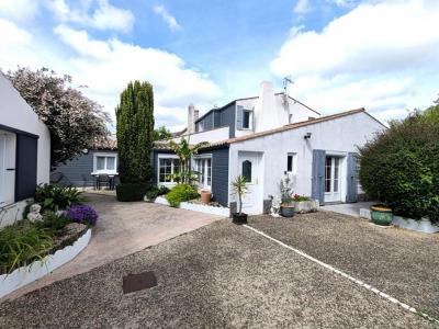 Maison+saint-xandre+215+m%26sup2%3B+7+pi%26egrave%3Bces