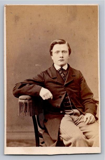 CDV 1865 Jeune homme cravate � pois photographi� chez Siebe Wroclaw Pologne