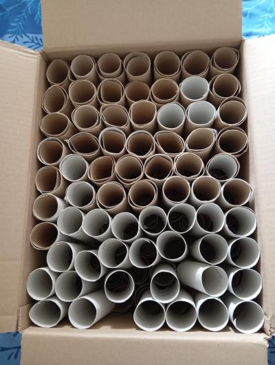 Lot de 110 Tubes Rouleaux en Carton Loisirs Cr�atifs Envoy�s ds un Grand Carto