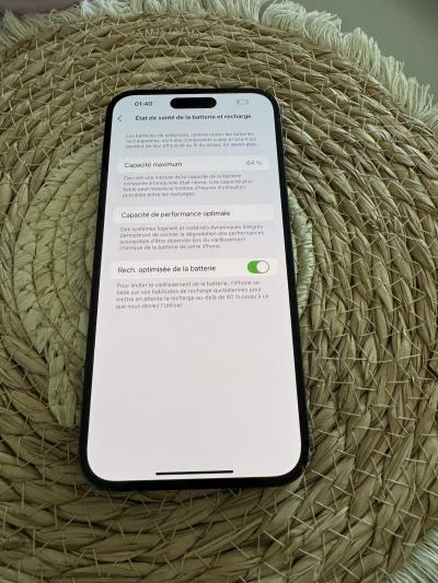 Apple iPhone 14 Pro Max   256 Go   Noir (D�verrouill�)   ESIM   Version