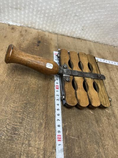 �trille Brosse � chevaux �quitation ancien Outil R�f 26-974