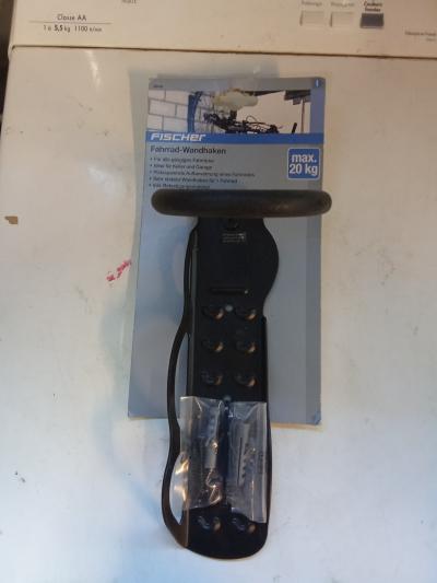 vend support mural pour v�lo avec mat�riel de fixation fischer