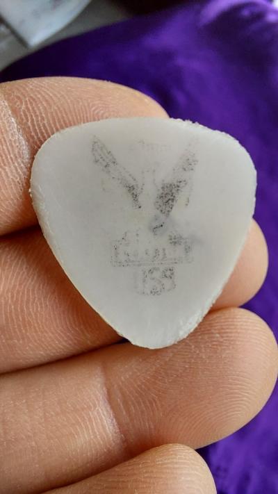 Tito & Tarantula Guitar pick M�diator Concert Savigny le Temple 2002 France