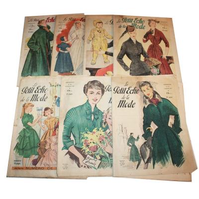 Ensemble de 7 revues Le Petit Echo de la Mode - patrons ann�e 1951