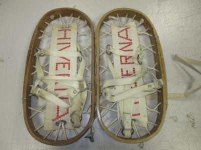 ANCIENNE PAIRE de RAQUETTES � NEIGE en BOIS ,HIVERNA, pour d�co CHALET MONTAGNE