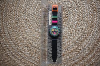 Montre Swatch vintage collection neuve avec papier Aqua Chrono SBM limited