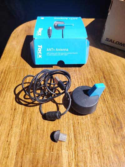 ANTENNE POUR HOME TRAINER  USB ANT  TACX  PEU SERVI ET DANS SA BOITE