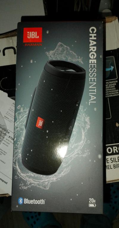 JBL Charge Essential Noire   Enceinte bluetooth   NEUF