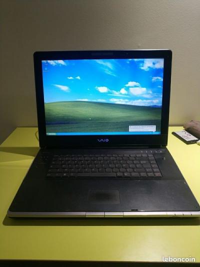 Sony vaio pcg 8w2m pc portable 17 pouces ordinateur vintage windows XP