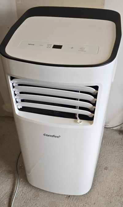 Climatiseur mobile connect� Comfee Smart Cool 7000 BTU   �tat Neuf