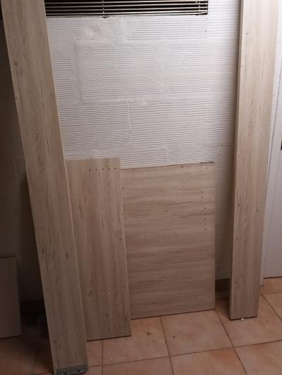 lit 120X 190 avec sommier, tr�s bon �tat, beige.
