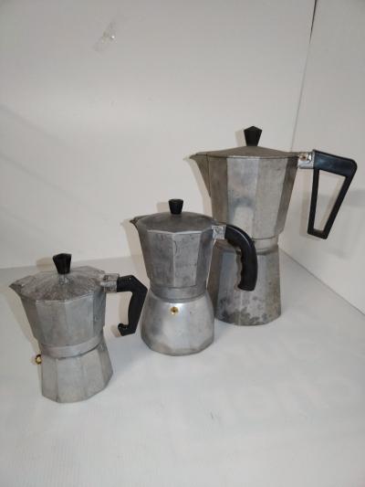 Lot de 3 cafeti�res italiennes � expresso en aluminium, vintage
