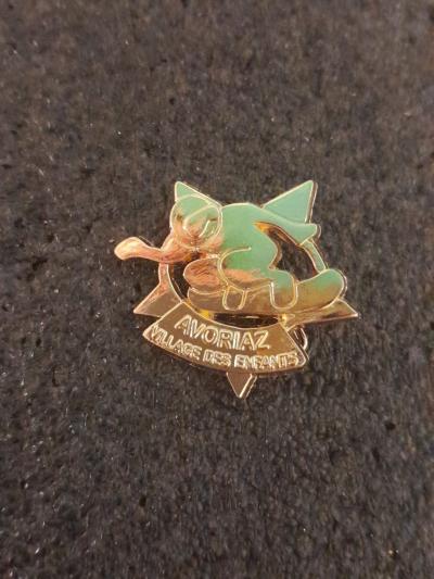 Broche Ski Etoile Couleur Dor� Snowboard Avoriaz Village Des Enfants