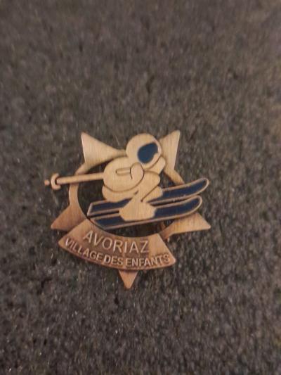 Broche Ski Etoile Couleur Bronze Avoriaz Village Des Enfants