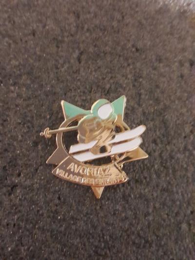 Broche Ski Etoile Couleur Dor� Avoriaz Village Des Enfants