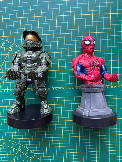 Lot 2 Figurines Supports manettes Cable Guy : HALO Master Chief & Spiderman !