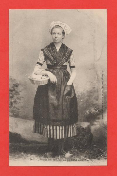 Cartolina Costume degli DINTORNI di CLERMONT FERRAND (B8309)   1 pz