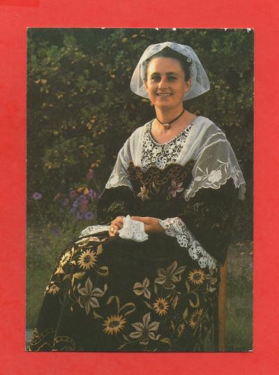 Saint Gildas de Rhuys Young Girl Costume Postcard (K4631), 1990s, 1pc