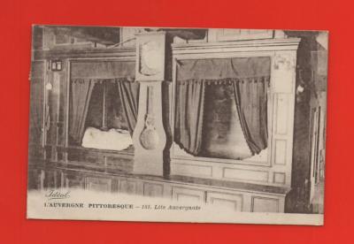 Auvergne Scenic Postcard Auvergnat Beds Folklore Costume K5979 (1pc)