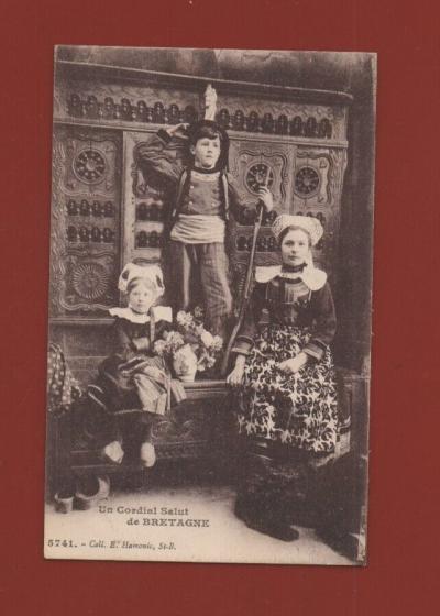 Cartolina Postale Bretagna Ille et Vilaine 35 Folklore Costume DV Dos Vert S�pia