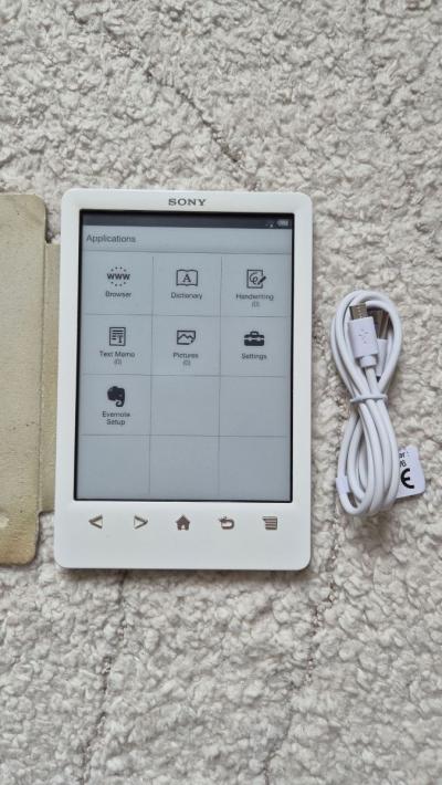 Liseuse �lectronique Sony Reader PRS T2 blanche 1.2GB   e reader digital avec c