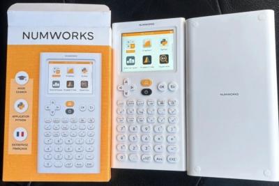 Calculatrice numworks neuve encore dans l'emballage Chargeur et bo�te d'origine