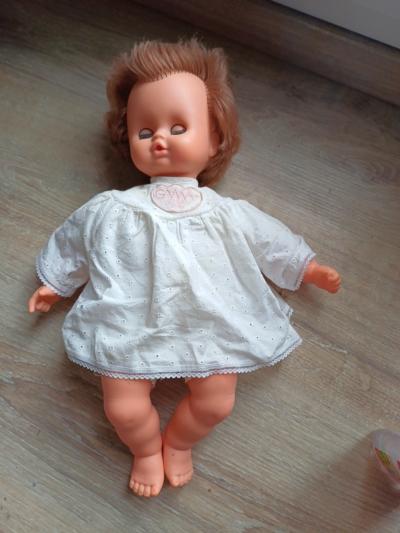 poupee ancienne sebino italy 1979 cheveux roux robe blanche ancienne