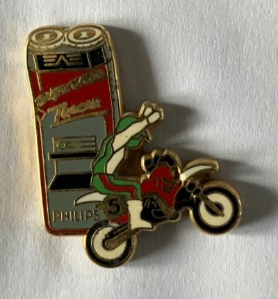 12   Pin's MOTO SUPER CROSS TRACER   RASOIR PHILIPS   ARTHUS BERTRAND