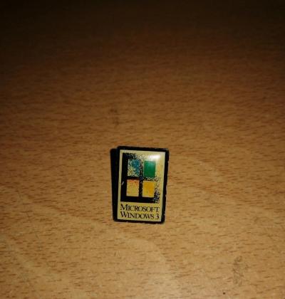 RARE PINS PIN'S .. INFORMATIQUE PC COMPUTER MICROSOFT WINDOWS 3 SYSTEME 1990 ~DW